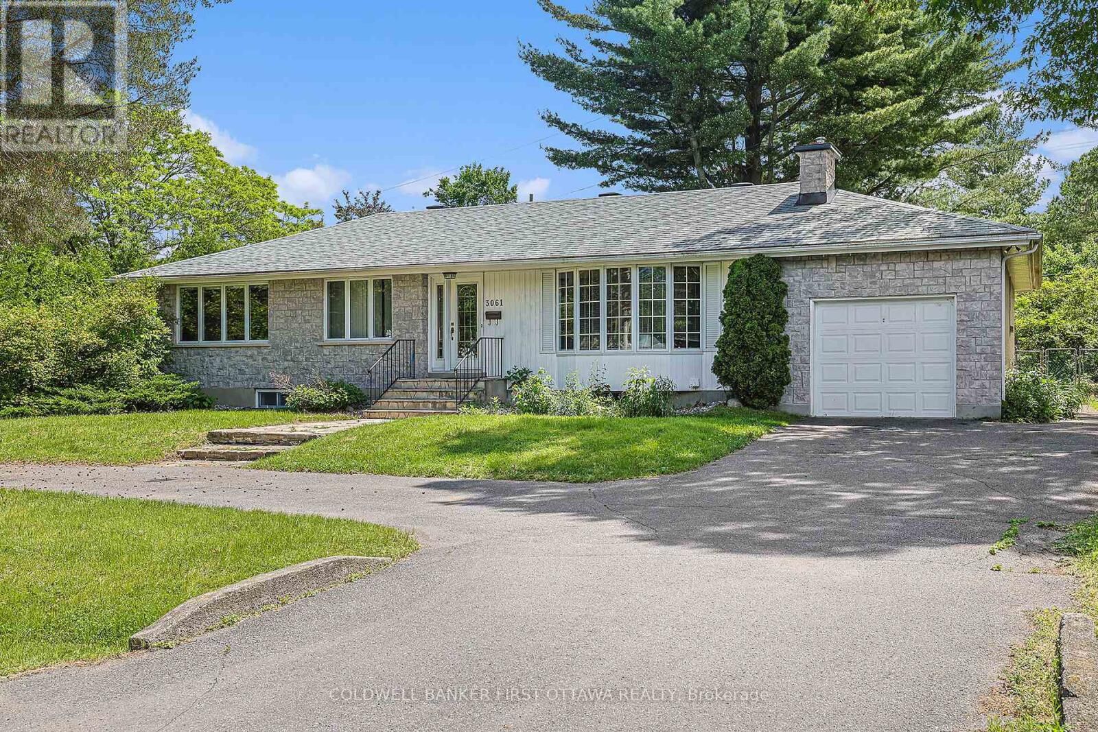 Property Photo:  3061 Upper Otterson Place  ON K1V 7B5 