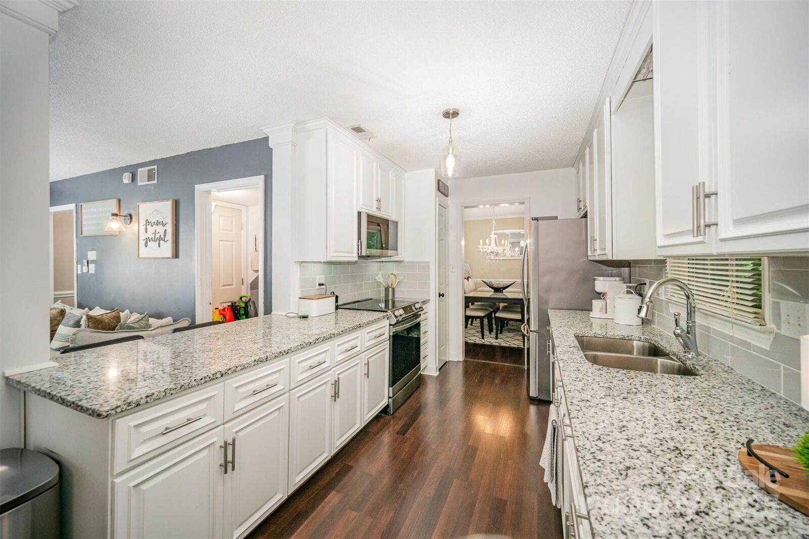 Property Photo: 3016 Heathcroft Court NC 28269