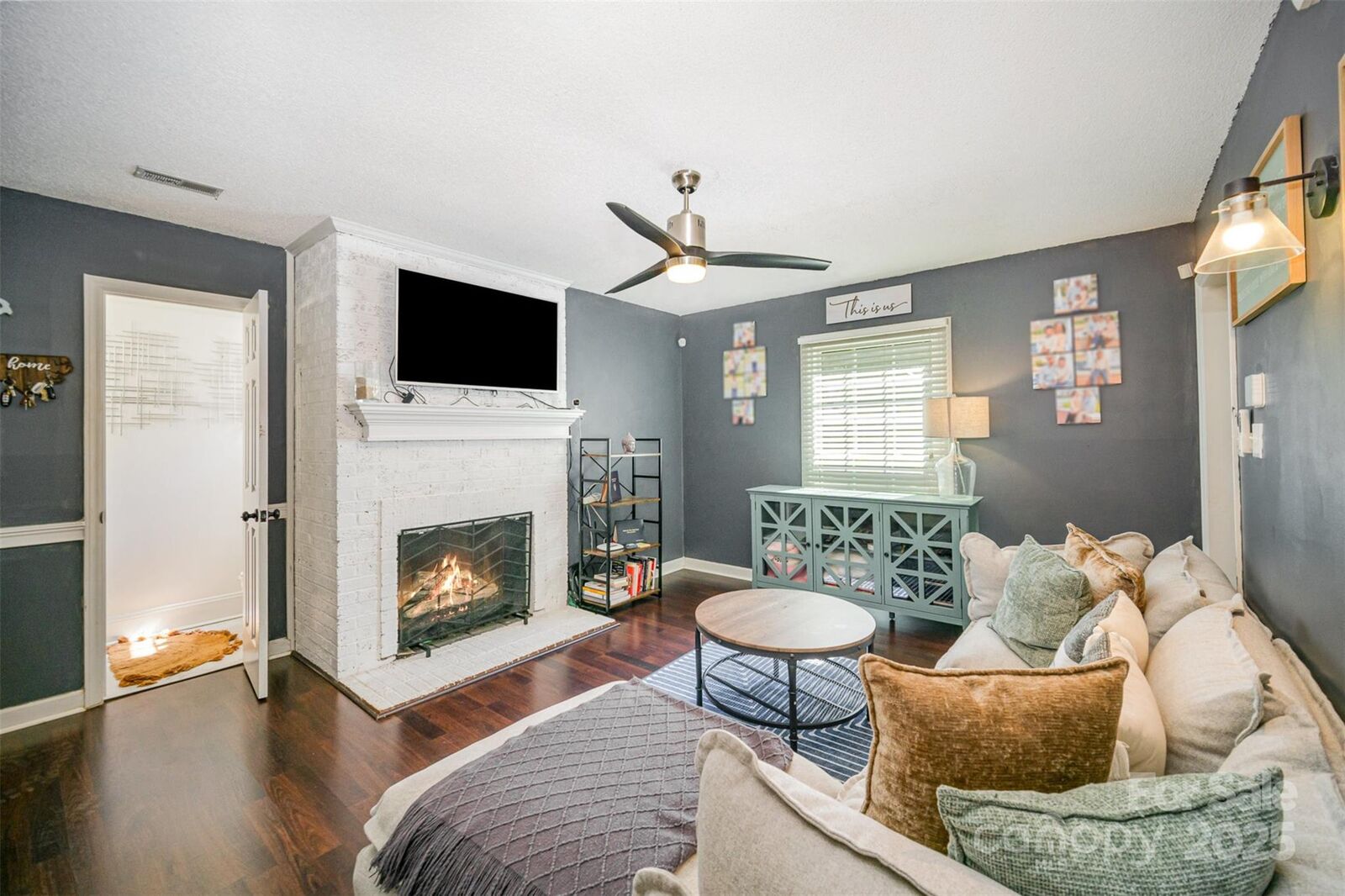 Property Photo: 3016 Heathcroft Court NC 28269