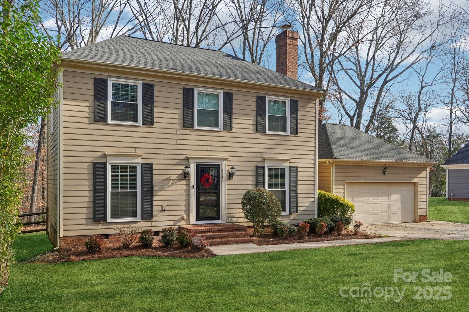 Property Photo:  3016 Heathcroft Court  NC 28269 