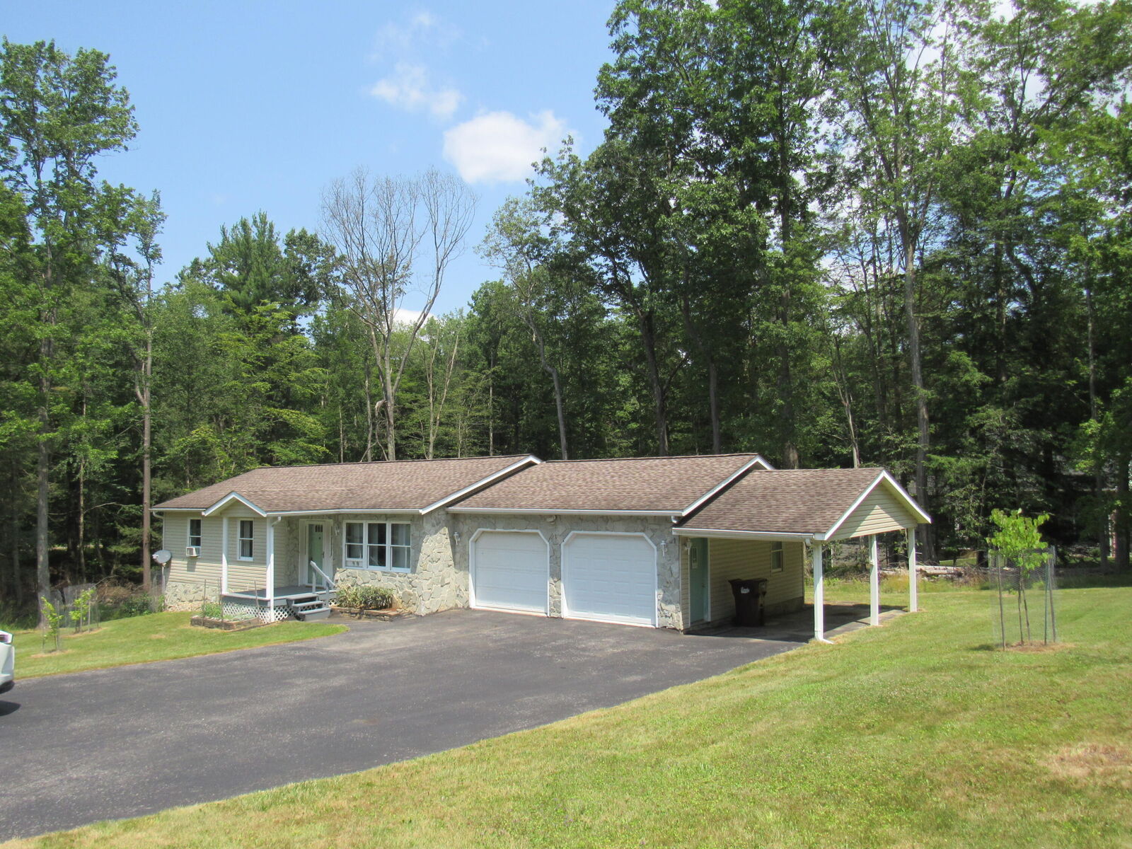Property Photo: 22 Red Sail Rd PA 15801