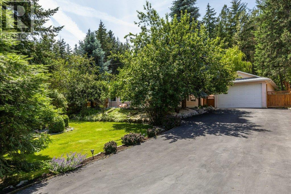 Property Photo: 10724 Pinecrest Road BC V1H 2C1