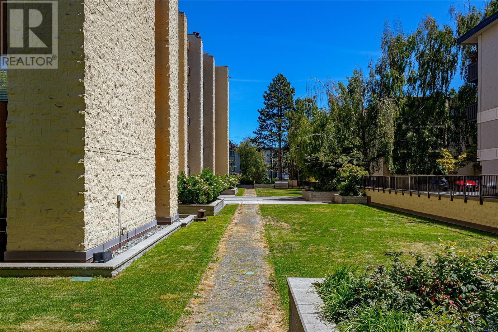 Property Photo: 1745 Leighton Road 307 BC V8R 6R6