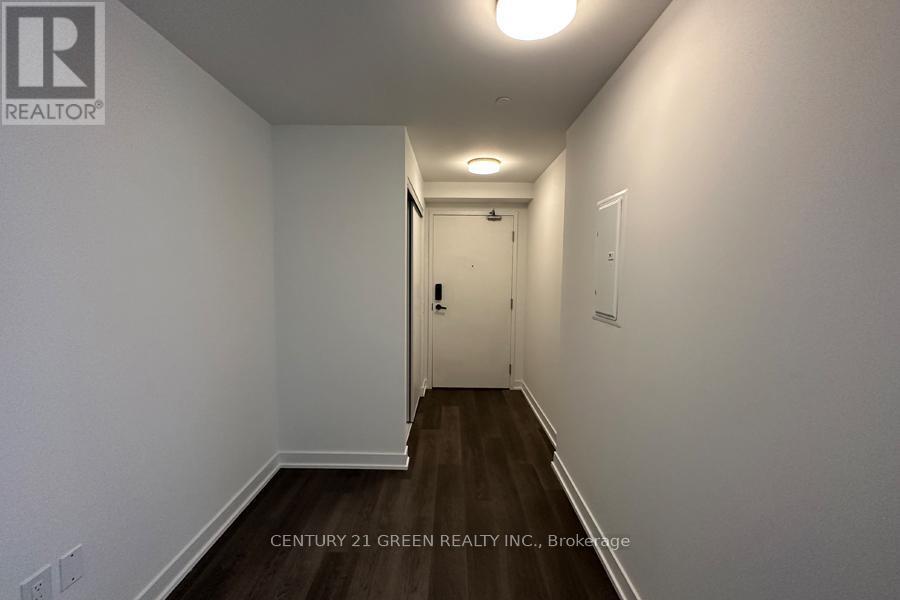 Property Photo: 3900 Confederation Parkway 2301 ON L5B 0M3