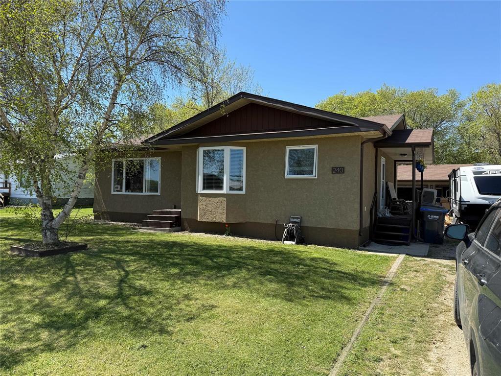 Photo de la propriété: 240 McKenzie Street South MB R0J 1Z0