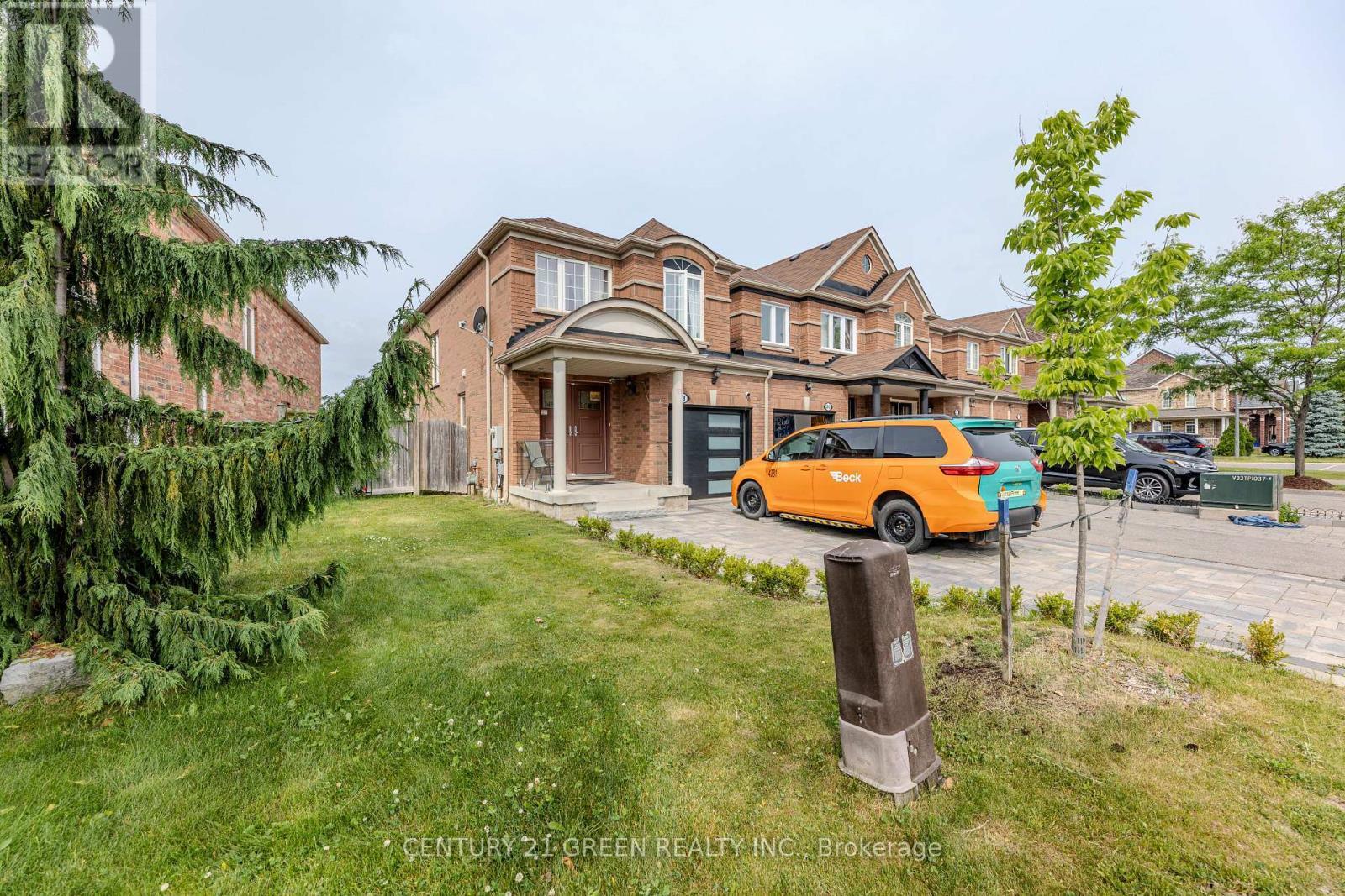 Property Photo: 18 Summit Drive ON L4H 0K2