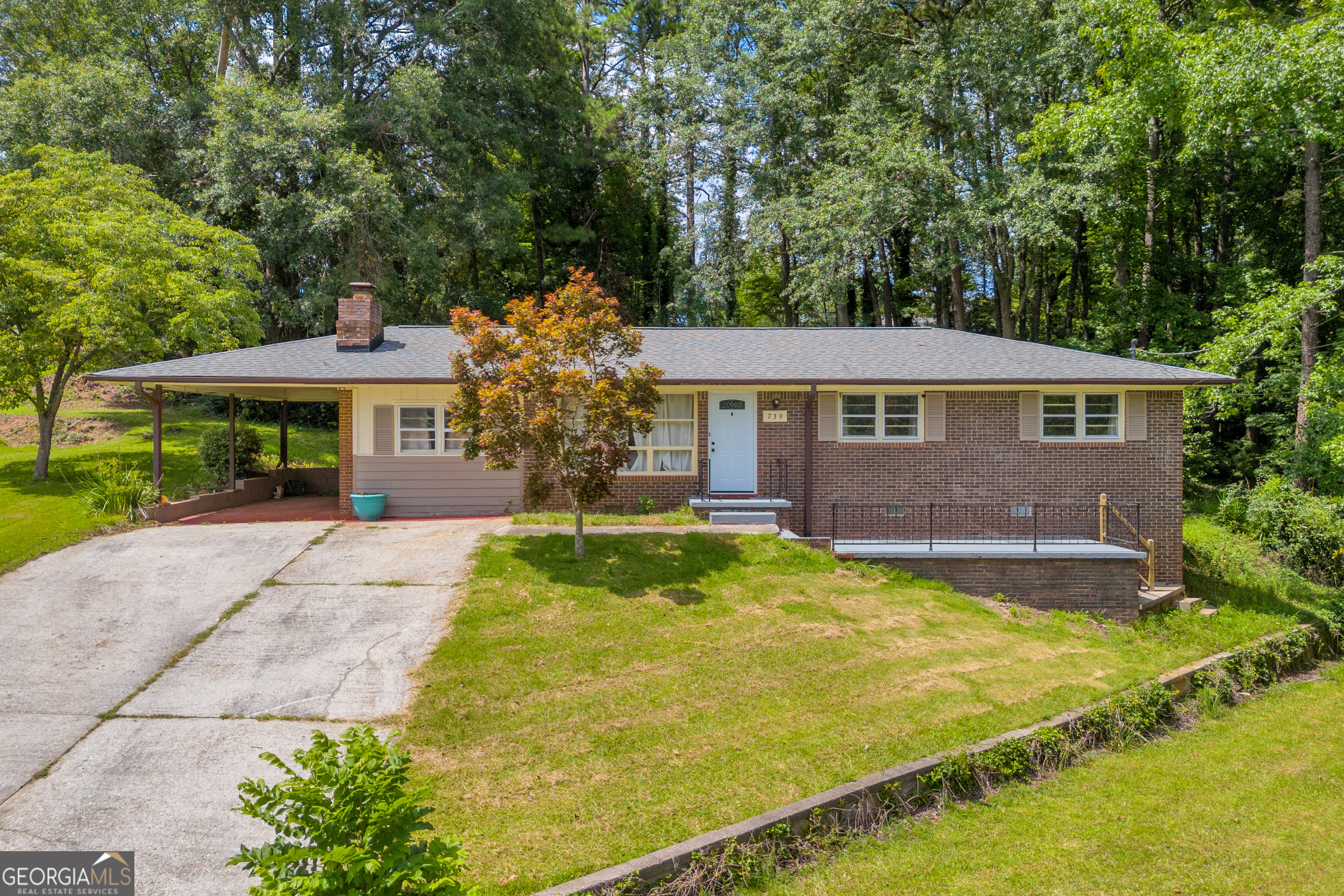 Property Photo: 739 Poplar Street GA 30577