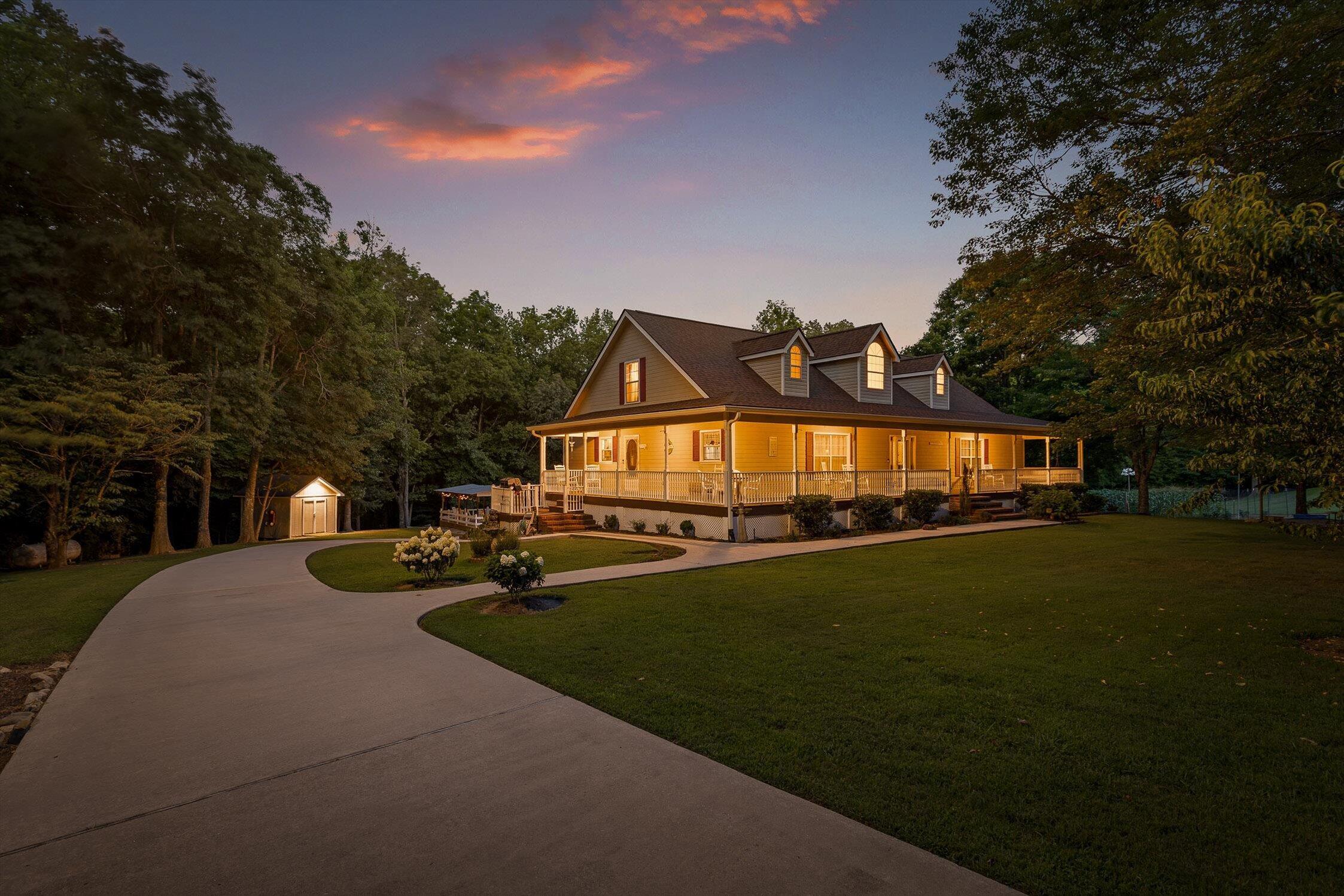 275 Old Mullins Cove Rd  Whitwell TN 37397 photo