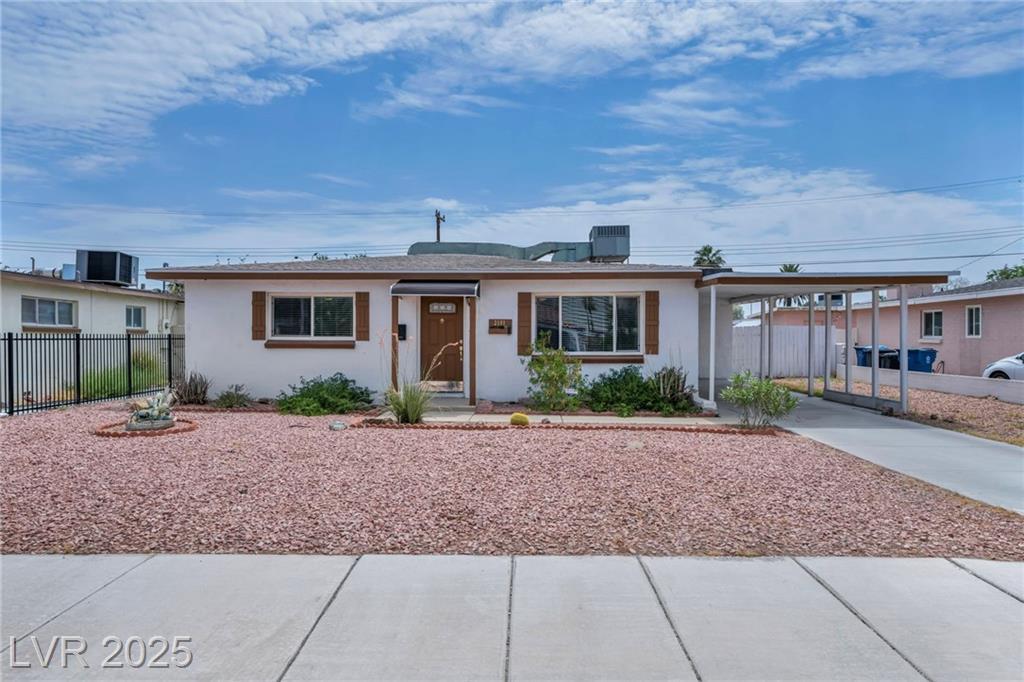 Property Photo: 2101 Santa Paula Drive NV 89104