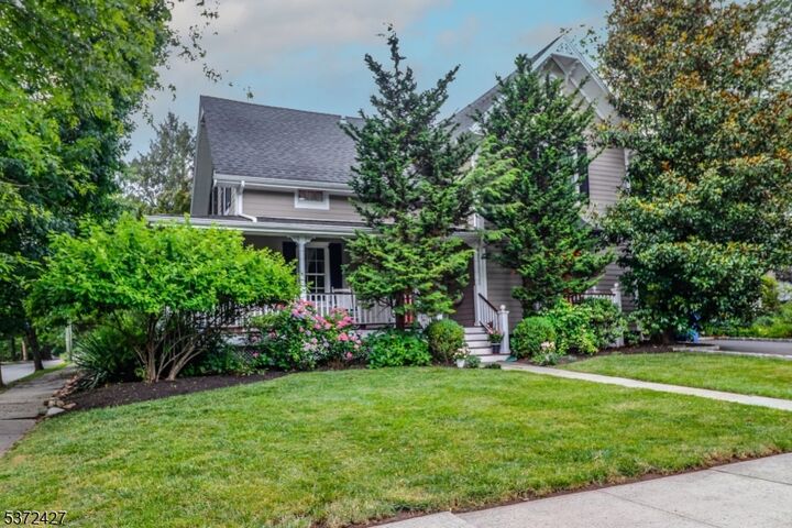 Property Photo: 125 Hillside Ave NJ 08840