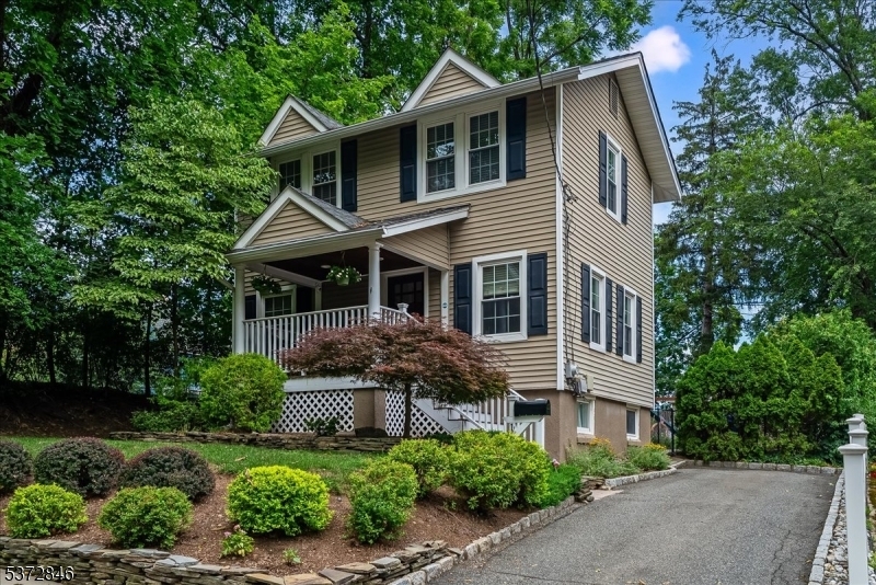 15 Florence Pl  Caldwell Boro Twp. NJ 07006 photo