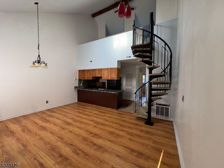 Property Photo: 1 Brandywine Ct 4 NJ 07462