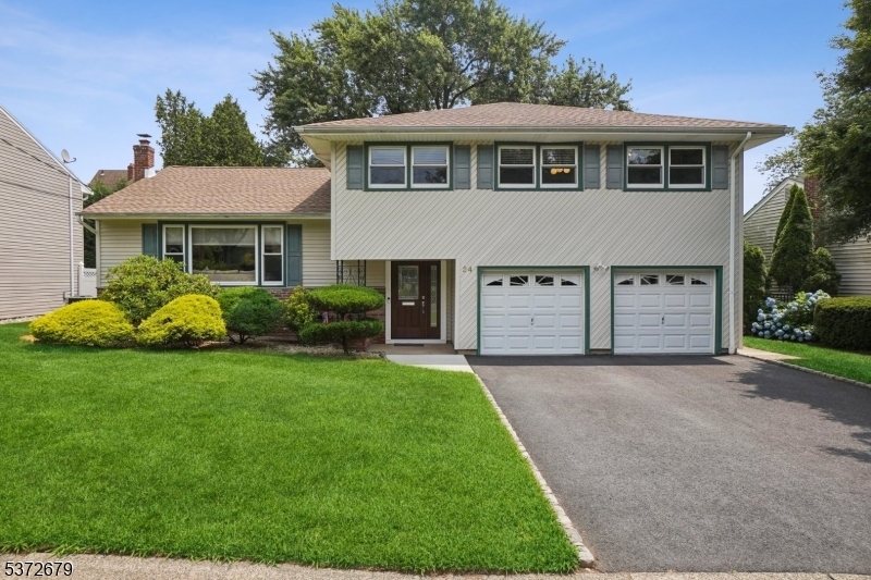 Property Photo: 24 Gail Ct NJ 07081