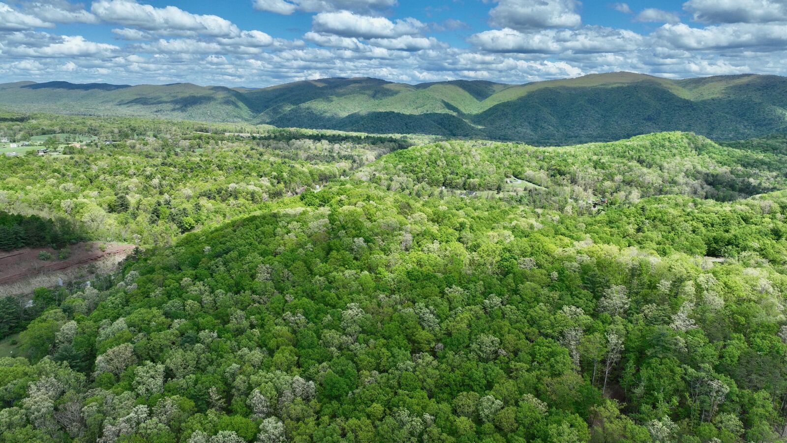 Property Photo:  Stonehenge Pkwy  WV 24901 