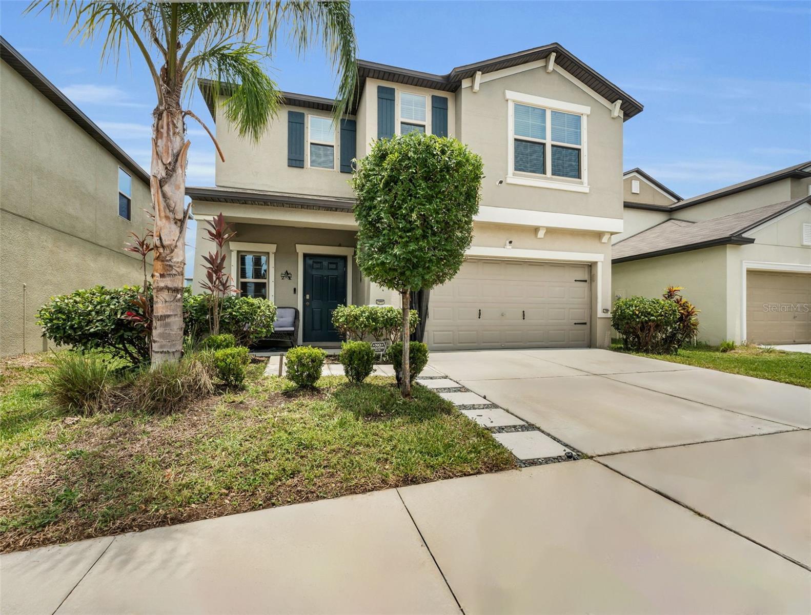 Property Photo: 6959 King Creek Drive FL 33573