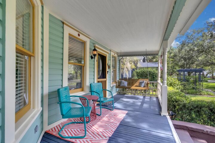 Property Photo: 618 S Palmetto Avenue FL 32771