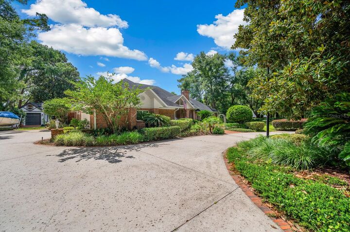 Property Photo:  996 NW Scenic Lake Drive  FL 32055 