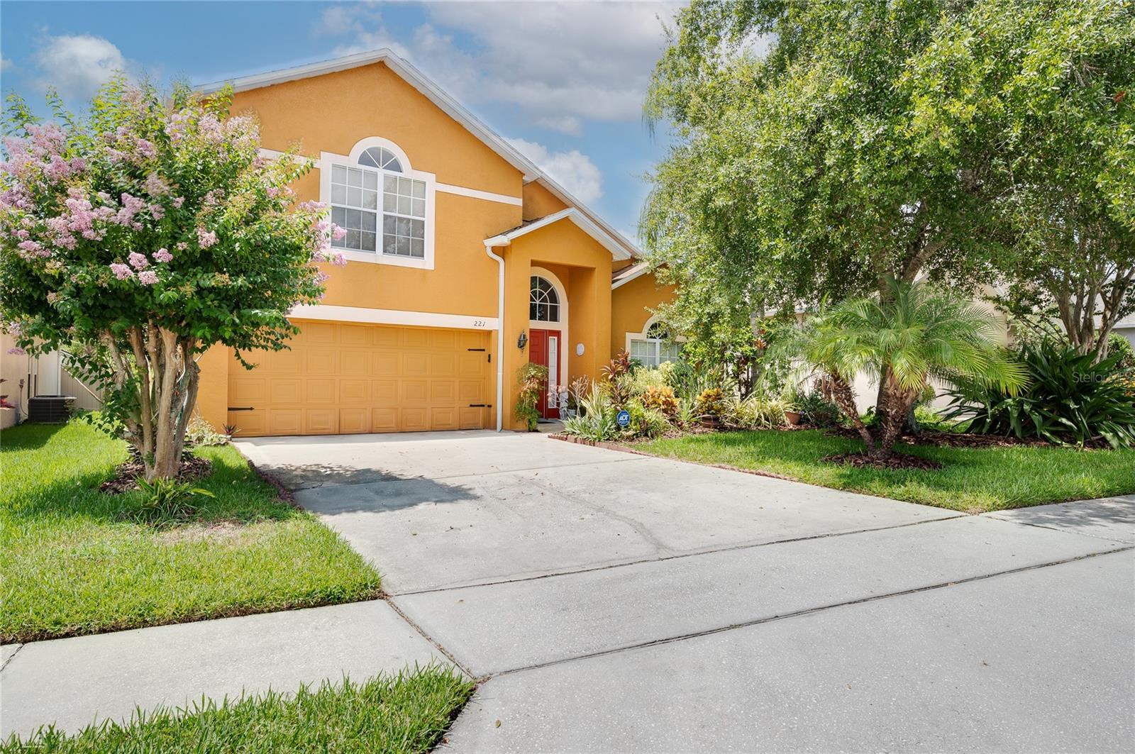 Property Photo: 221 Belgian Way FL 32773