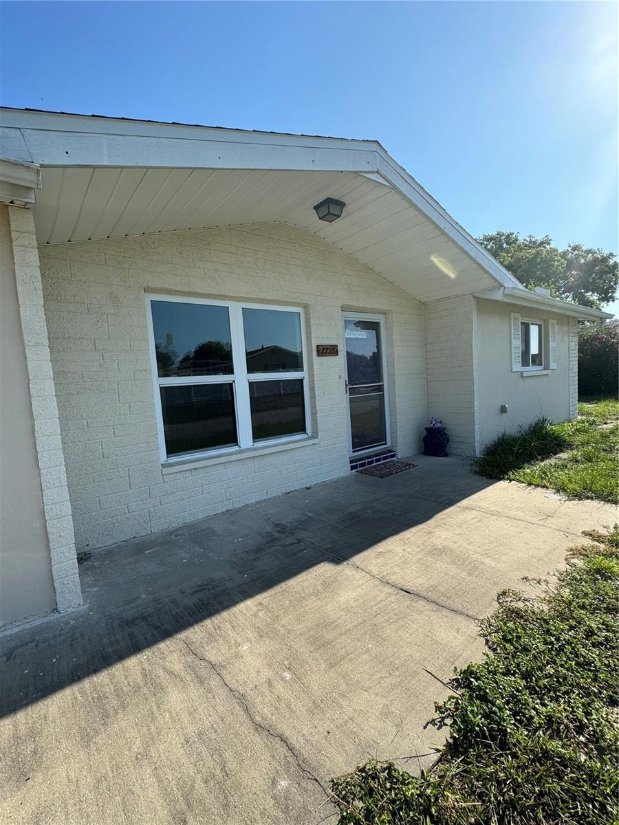 Property Photo: 7735 Foxbloom Drive FL 34668