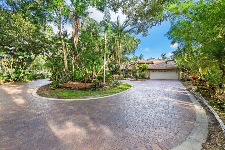 Property Photo:  1343 Ranchero Drive  FL 34240 