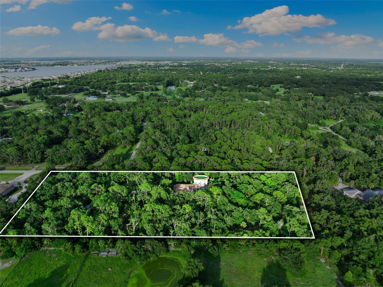 Property Photo:  1343 Ranchero Drive  FL 34240 