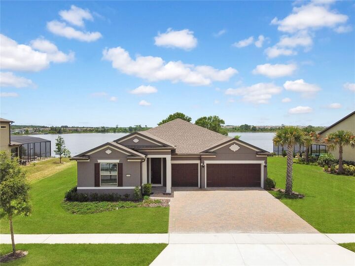Property Photo:  14048 Larkspur Lake Drive  FL 34787 