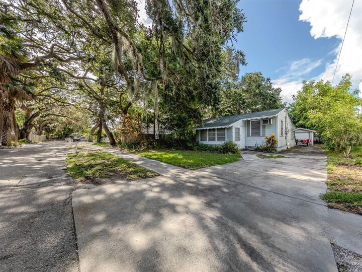 1740 Wisconsin Lane  Sarasota FL 34239 photo