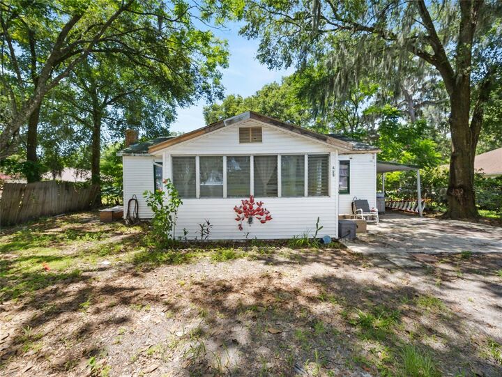 Property Photo:  428 Hall Street  FL 34785 