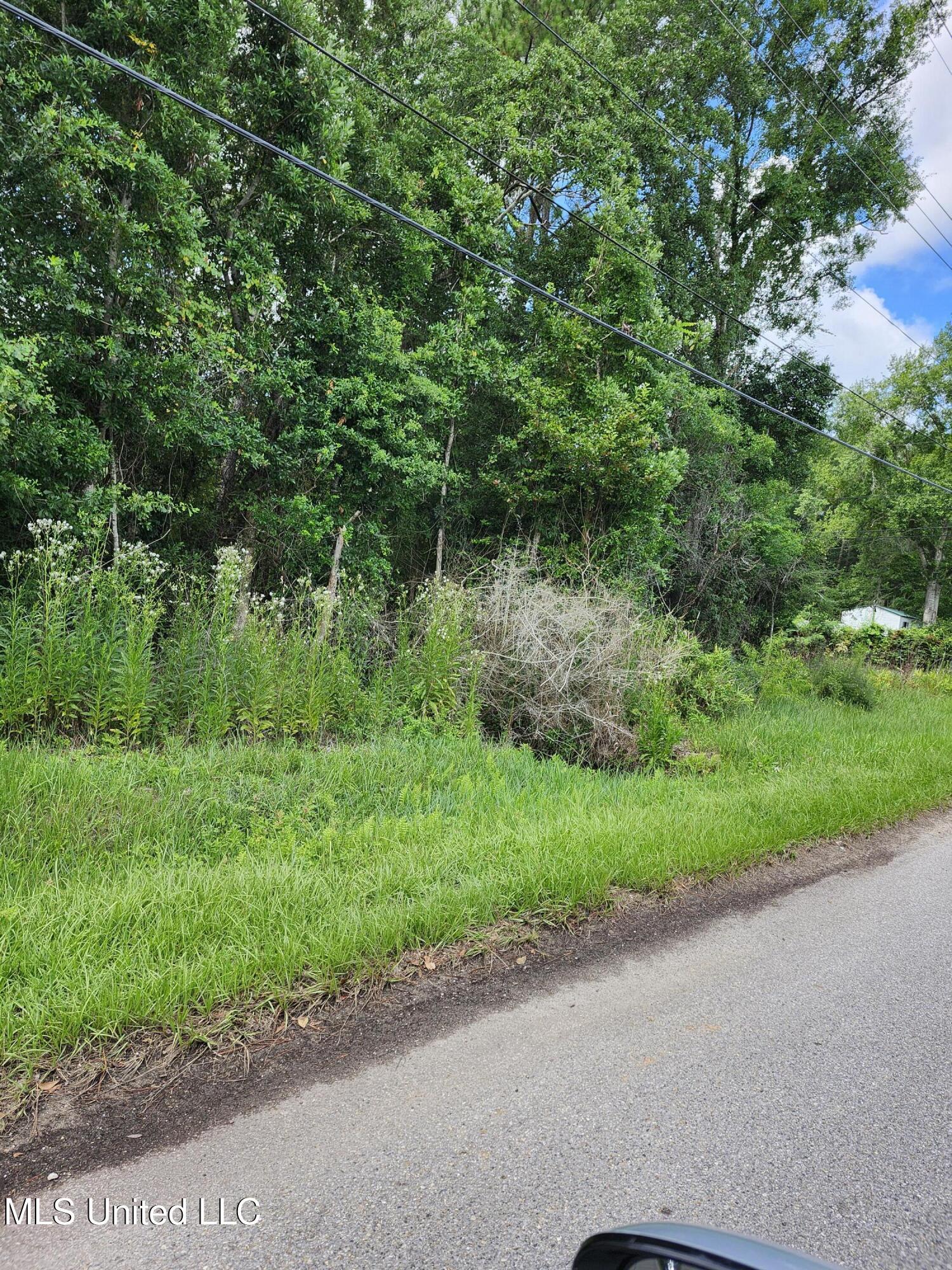 Property Photo: 2213 Hastings Road MS 39553