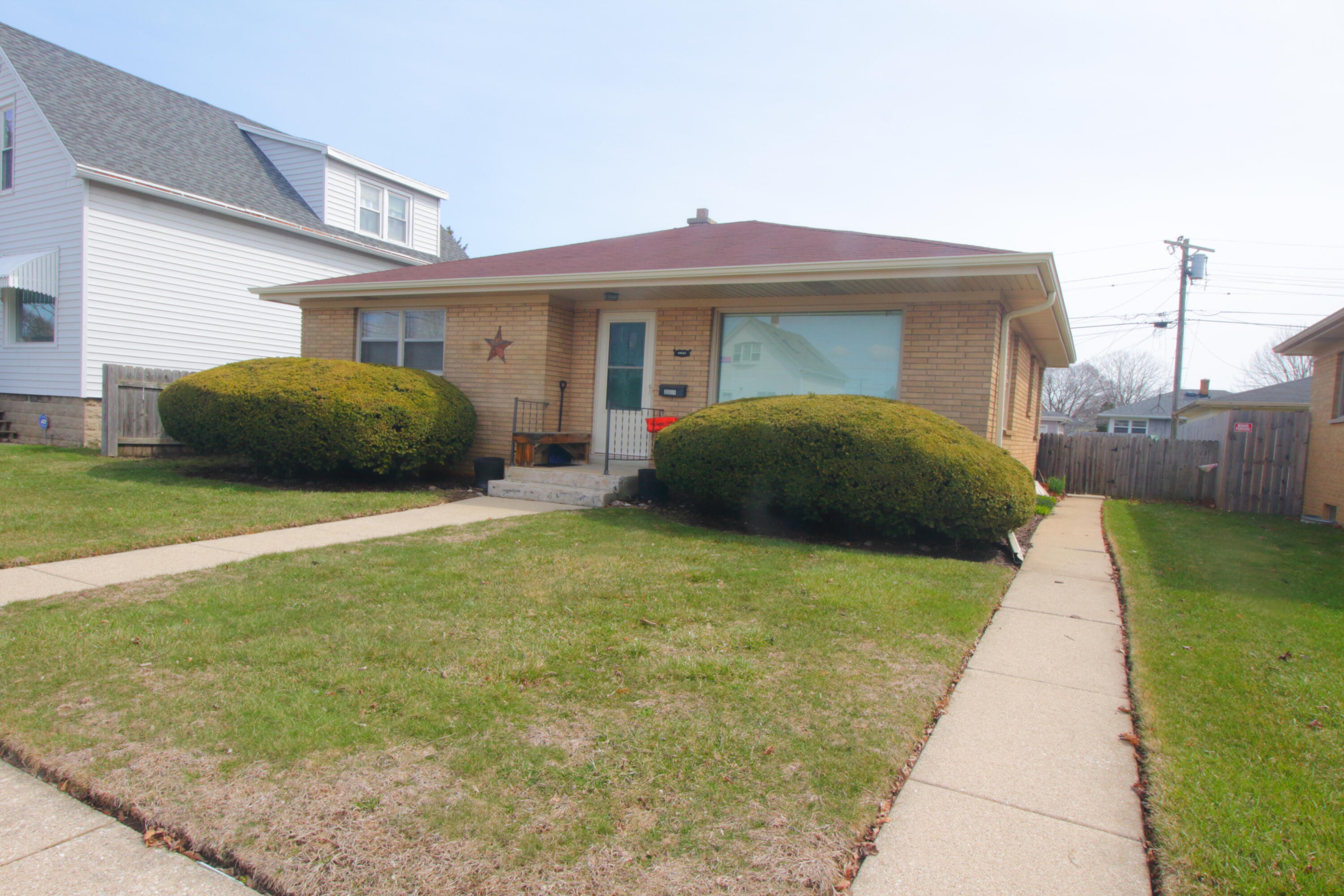 Property Photo:  3351 4th Ave  WI 53402 