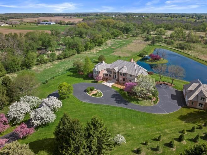 Property Photo:  N84w36411 Riverwood Ln  WI 53066