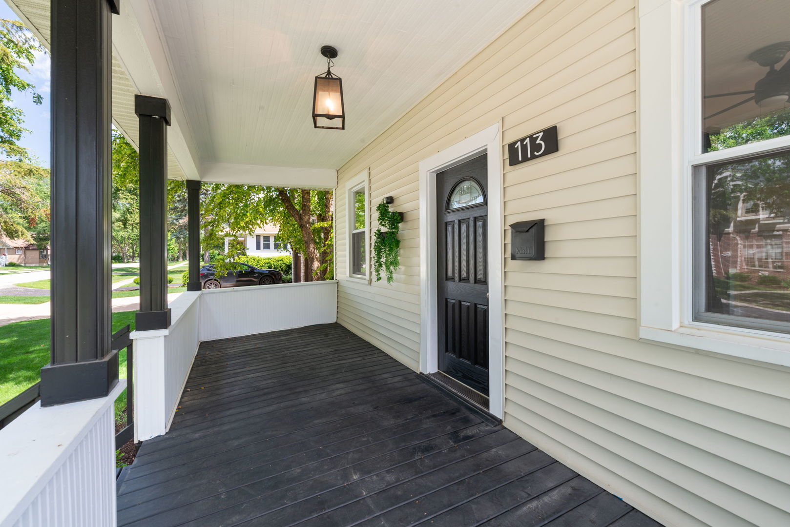 Property Photo: 113 N Warwick Avenue IL 60559