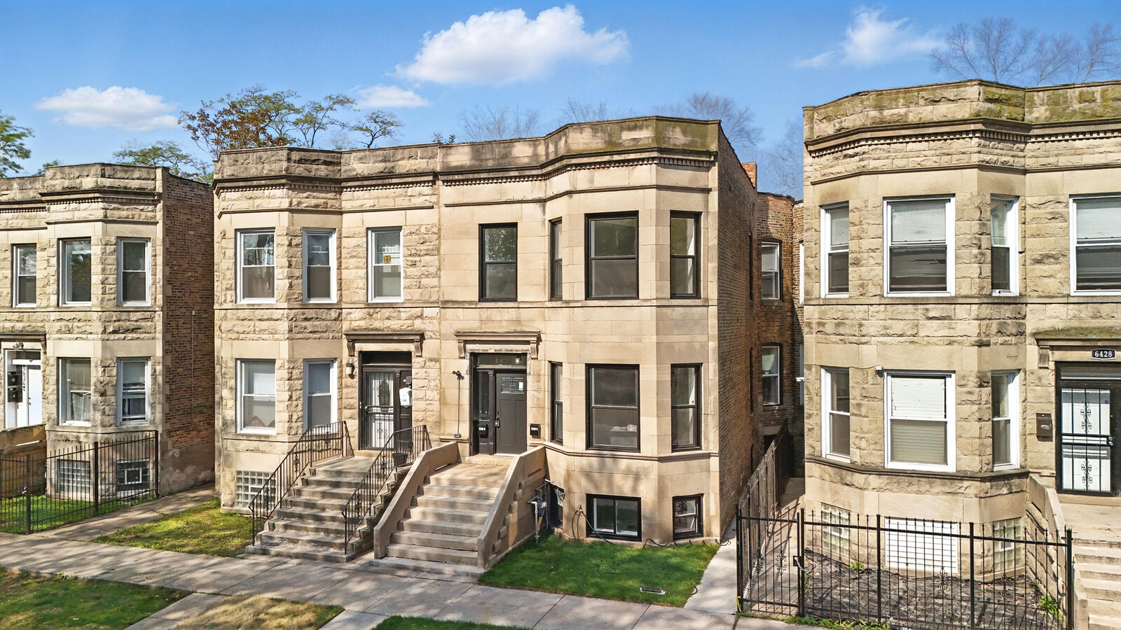 Property Photo:  6430 S Eberhart Avenue  IL 60637 