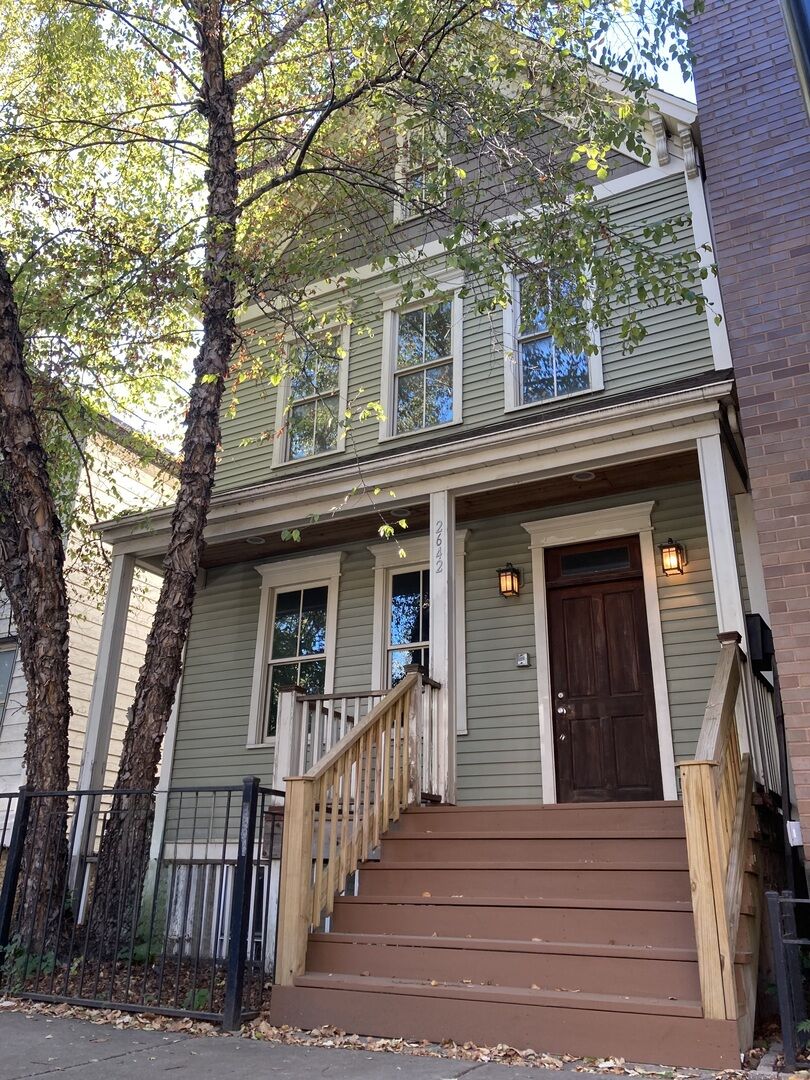 Property Photo:  2642 N Ashland Avenue  IL 60614