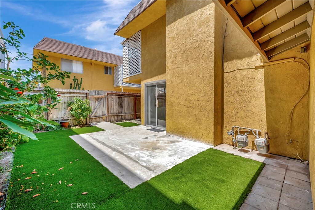 Property Photo: 617 14th Street CA 92648