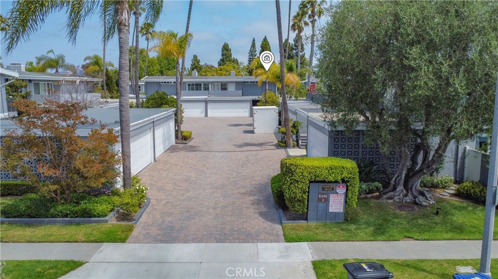 Property Photo:  1008 Buckingham Lane 17  CA 92660 