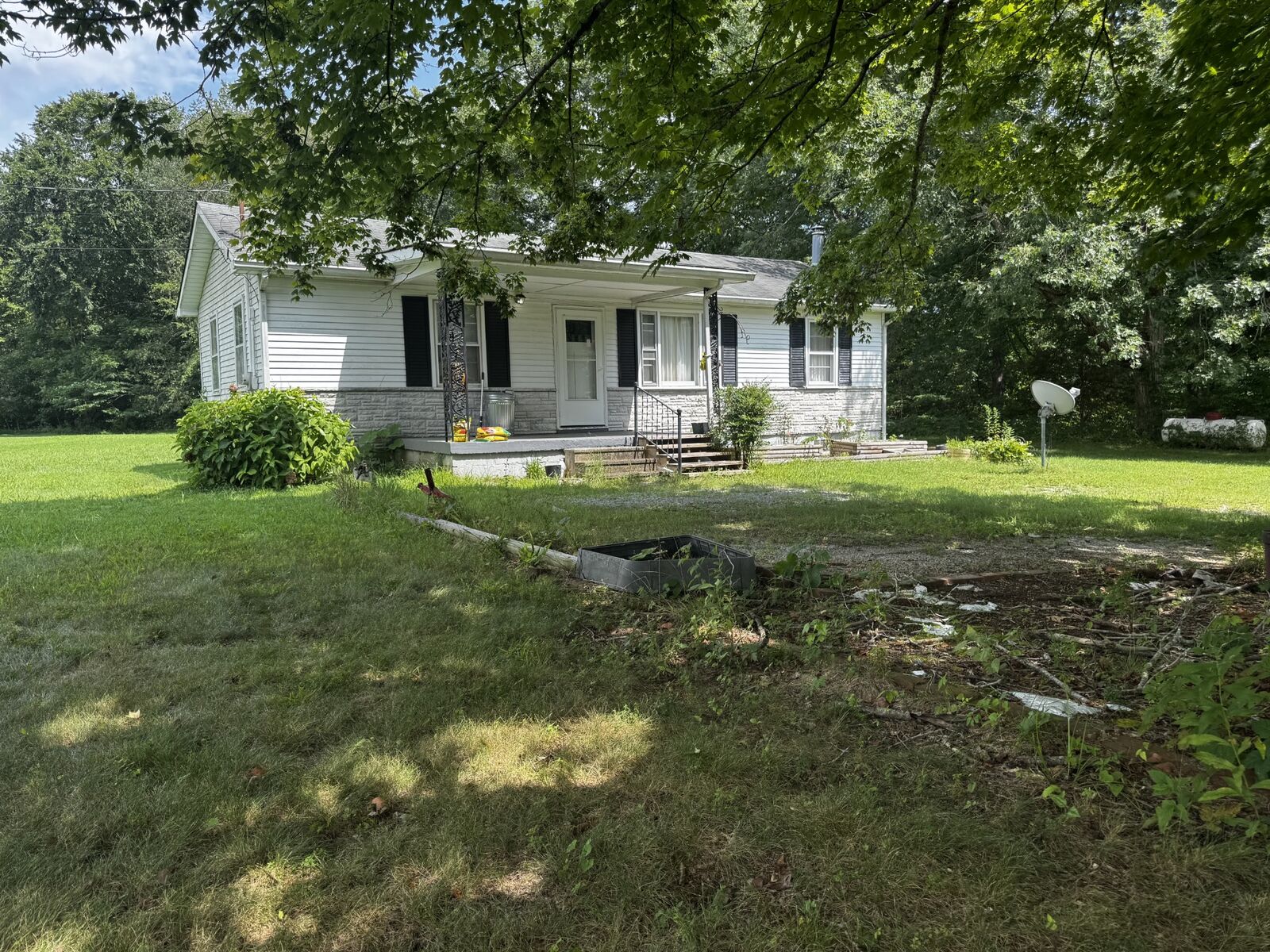 Property Photo:  2095 Mosley Ferry Rd  TN 37035 