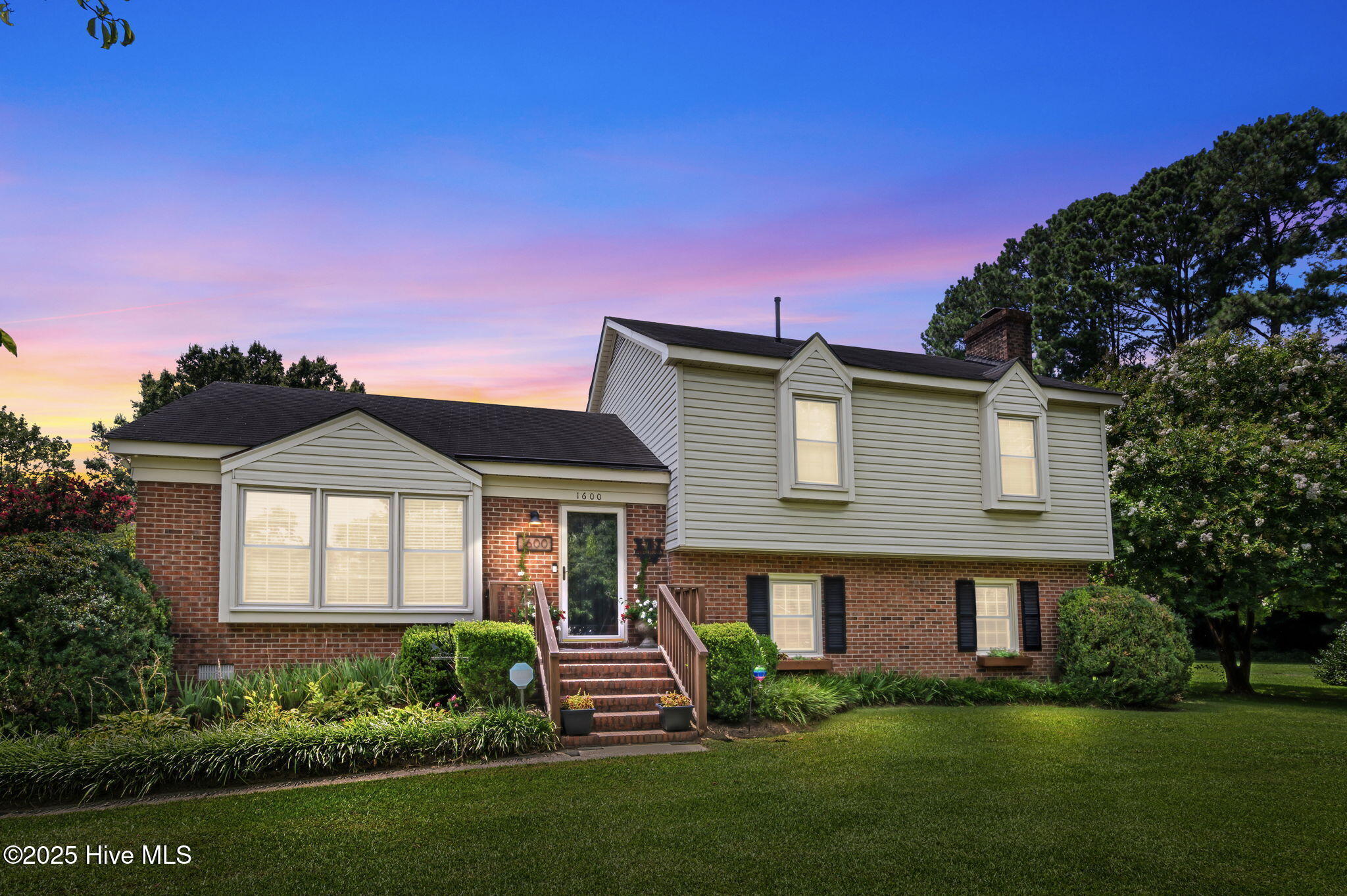 Property Photo: 1600 Westhills Drive NC 27886