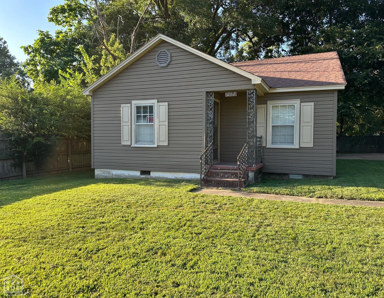 Property Photo:  212 Verser St.  AR 72432 