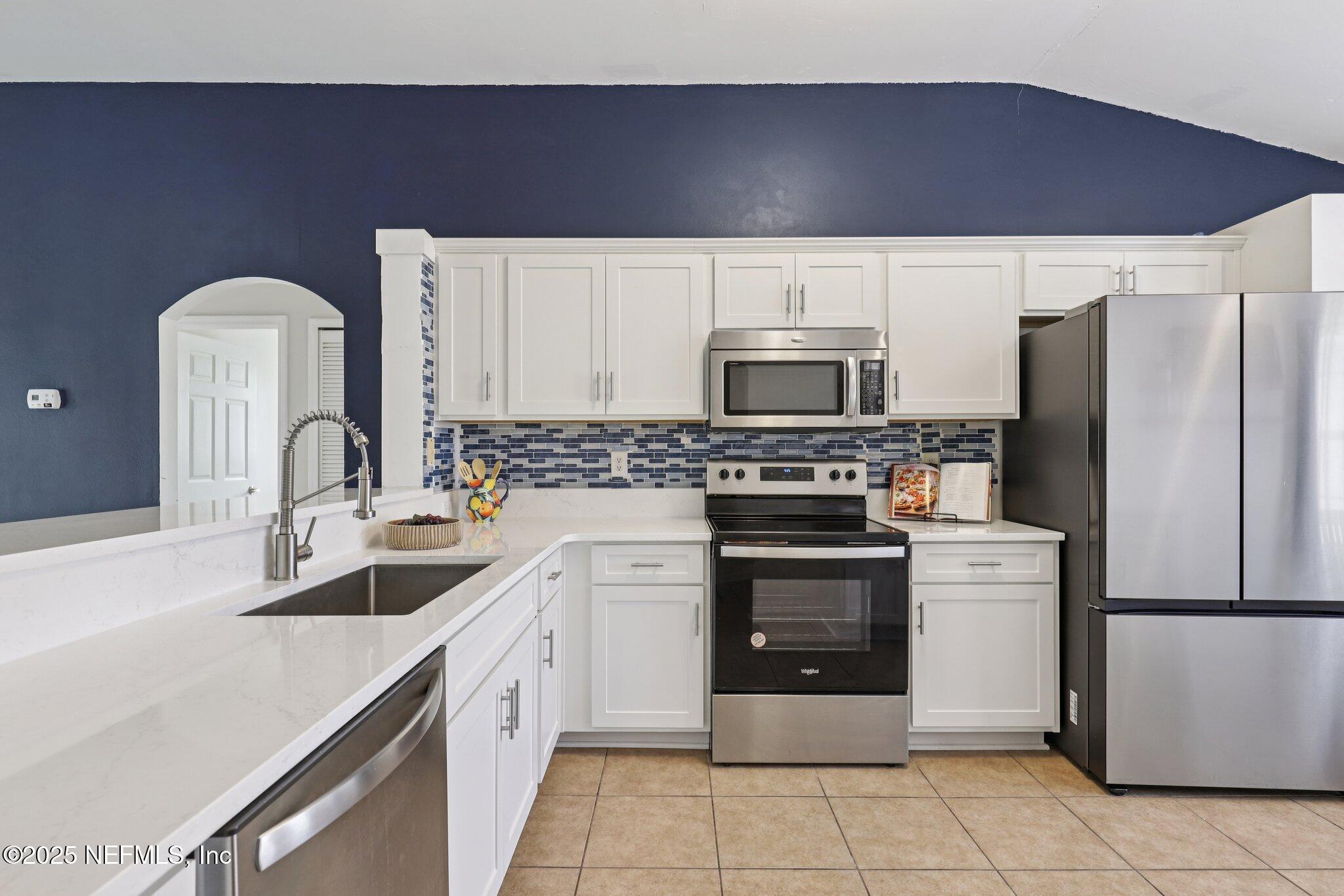 Property Photo: 2688 Glenhaven Drive FL 32043