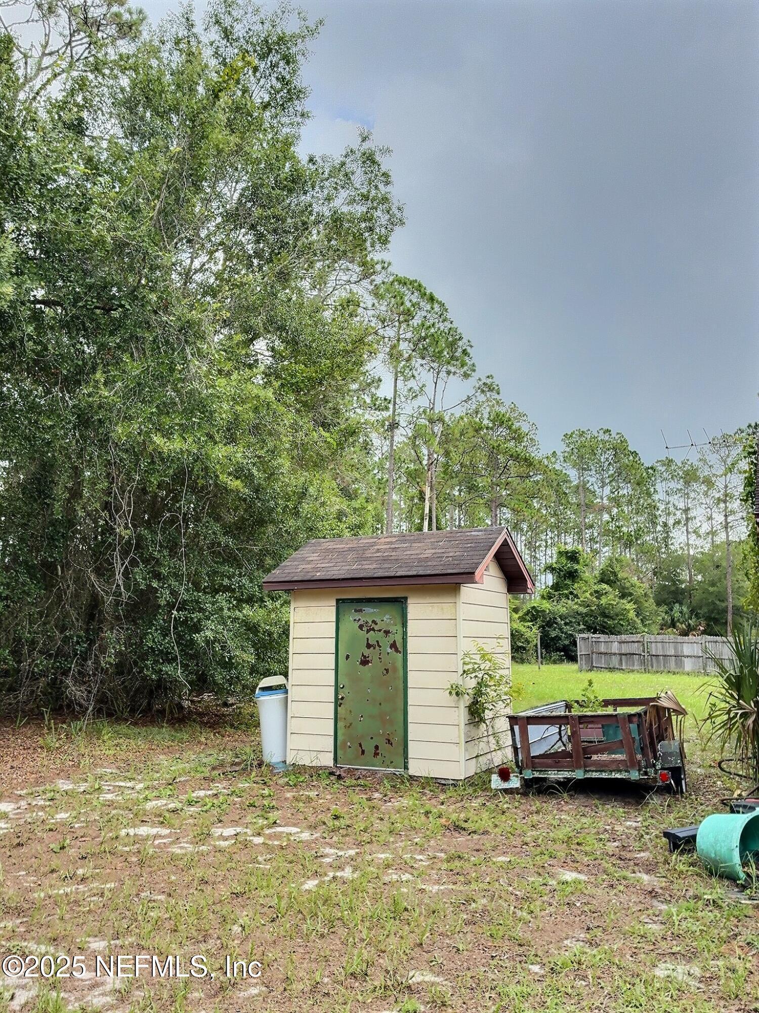 Property Photo: 204 Plantation Pines Drive FL 32139