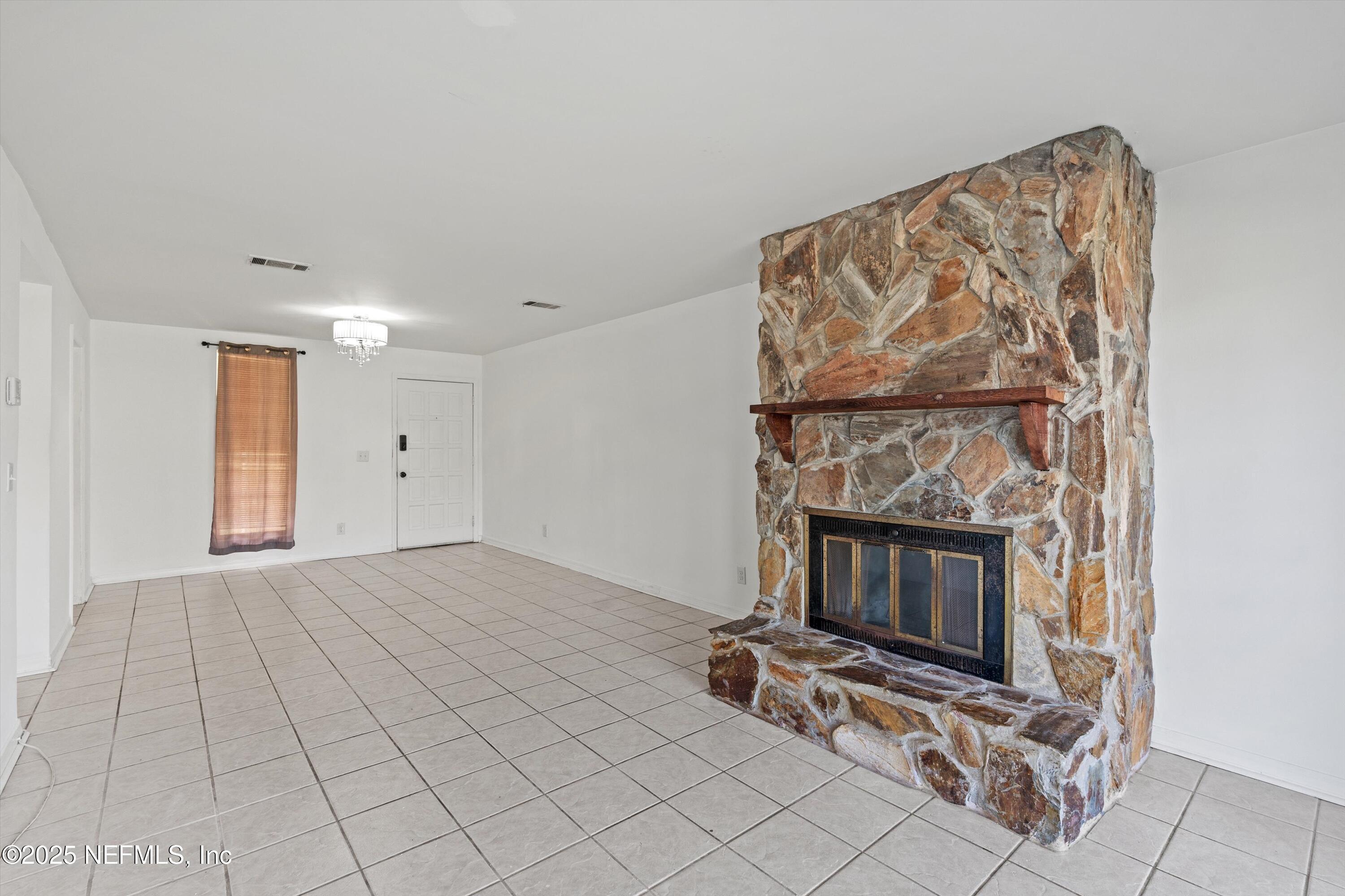 Property Photo:  1530 El Prado Road 2  FL 32216 