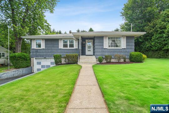 Property Photo:  3 Lakeview Drive  NJ 07463 