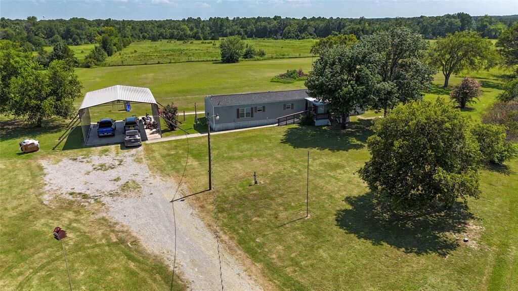 Property Photo:  735 County Road 2010  TX 75447 