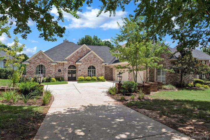 Property Photo: 10847 Sunrise Point LA 71106