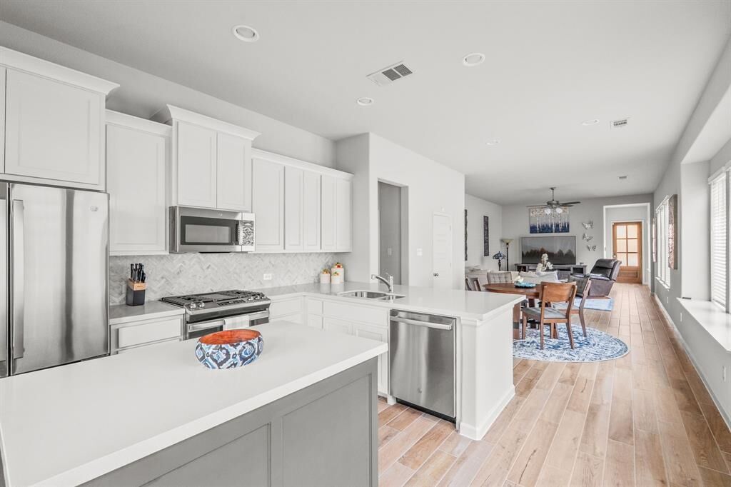 Property Photo:  3105 Cottontail Drive  TX 75068 