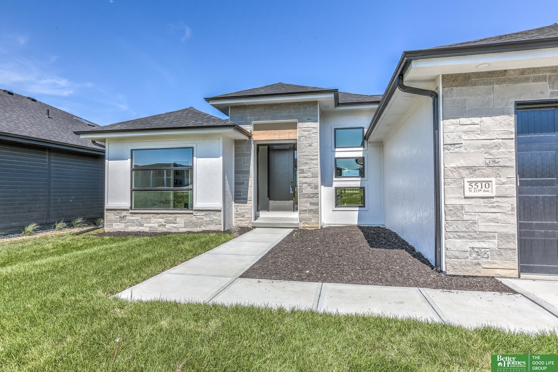 Property Photo:  5510 N 213th Avenue  NE 68022 