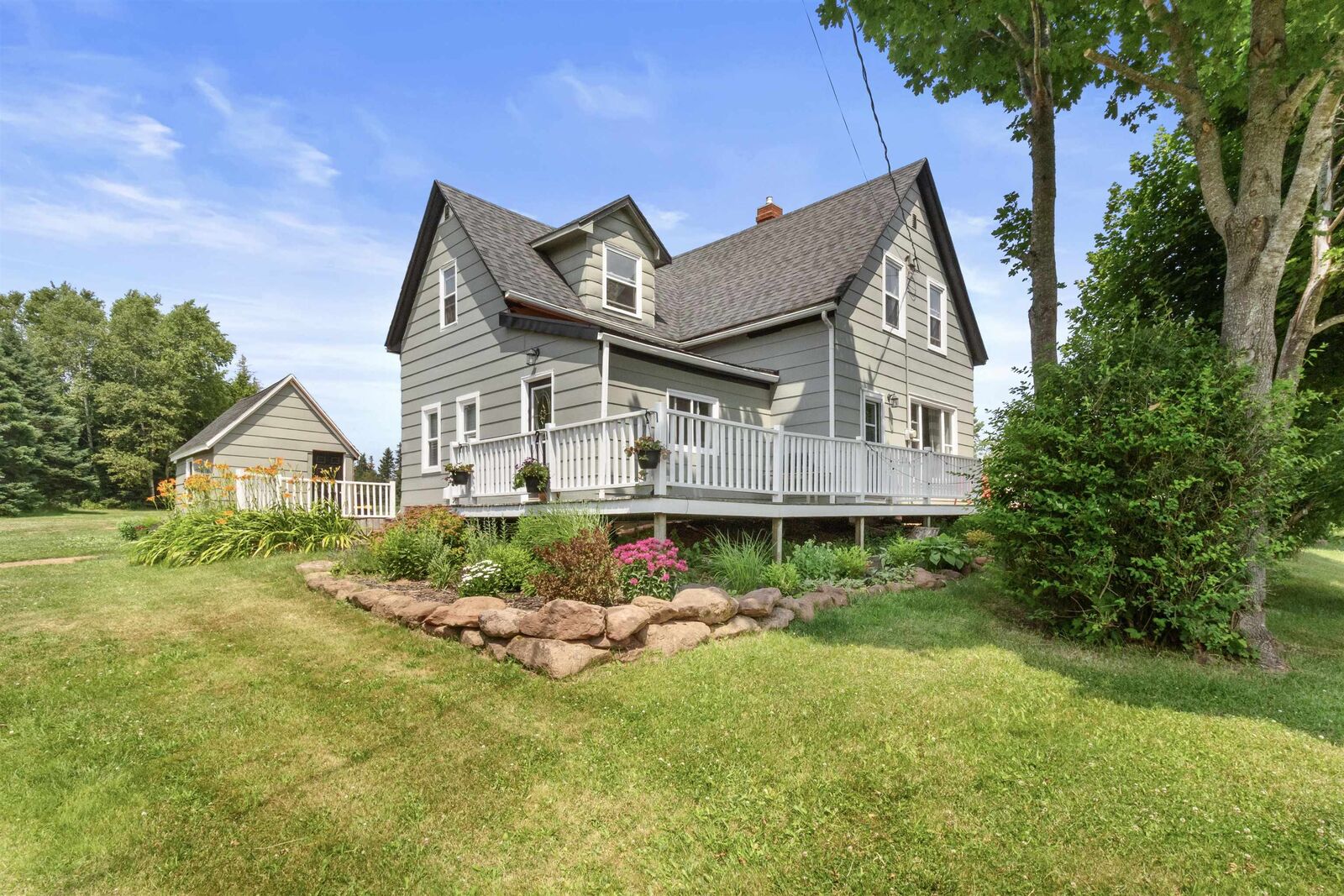 Property Photo:  272 Queen'S Road  PE C0A 1R0 