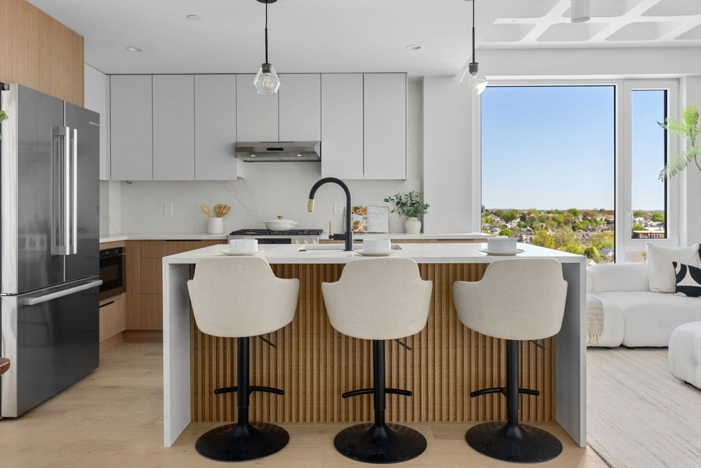 Property Photo: 125 Lowell Street 6A MA 02143