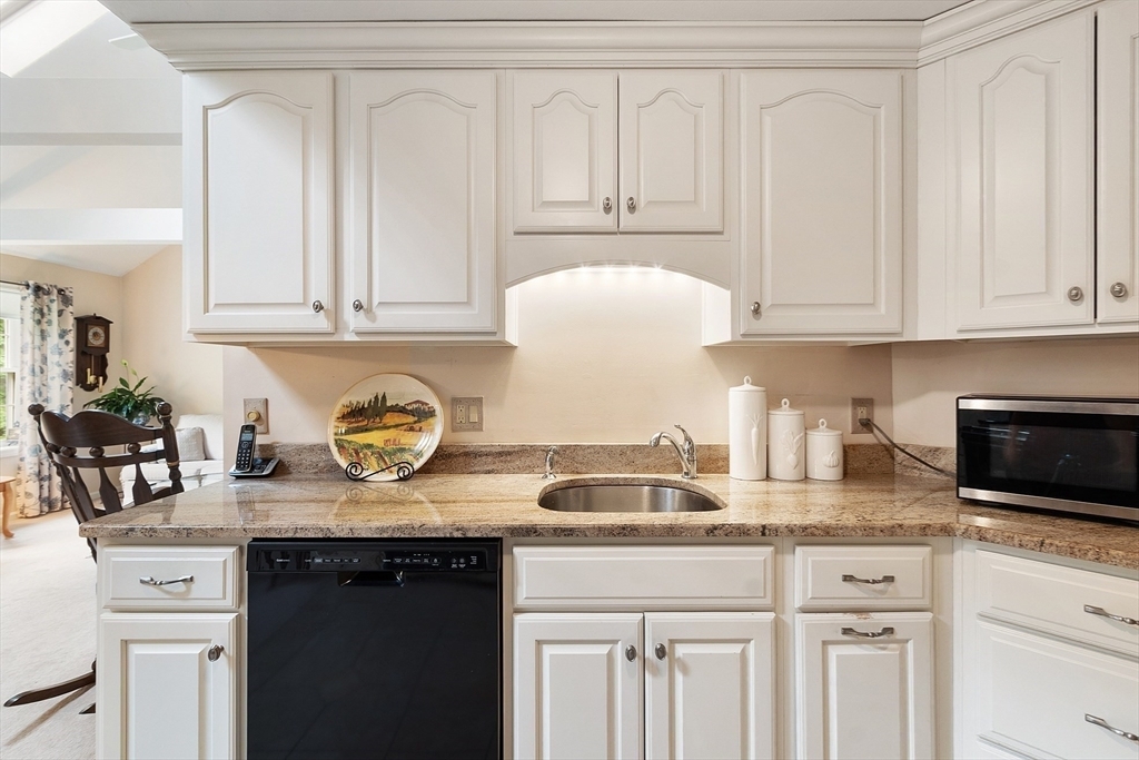 Property Photo:  3 Chandler Dr 3  NH 03811 
